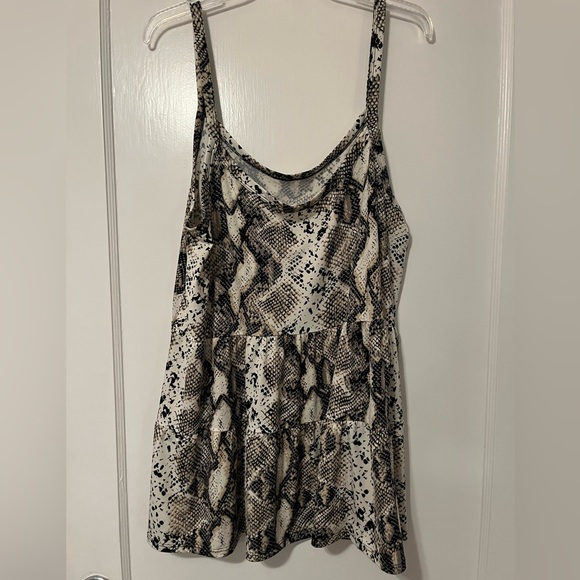 Snake Print Tank Top - Picture 4 of 4